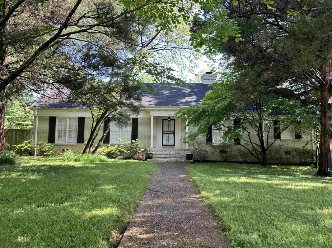 1237 YORKSHIRE CV, MEMPHIS, TN 38119, photo 1 of 32