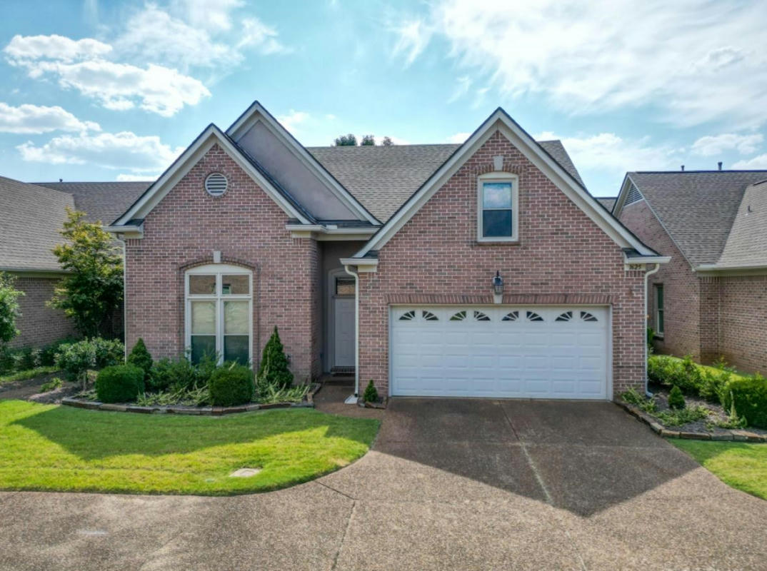 1625 GOSNOLD BLUFF CV, COLLIERVILLE, TN 38017, photo 1 of 18